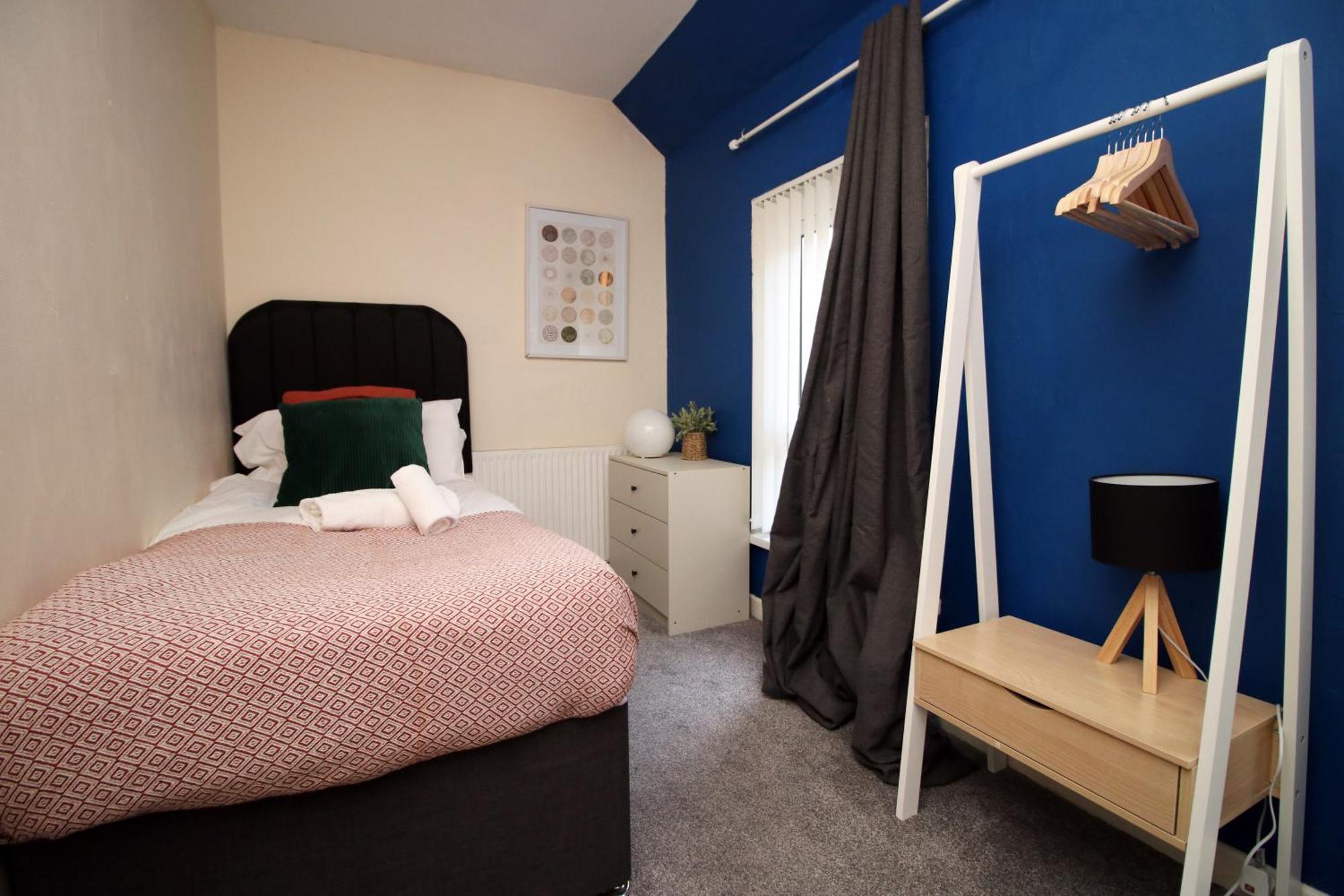 Cosy 3Br Home, Scenic Views, Ideal For Walks & Work Abertillery Exterior foto