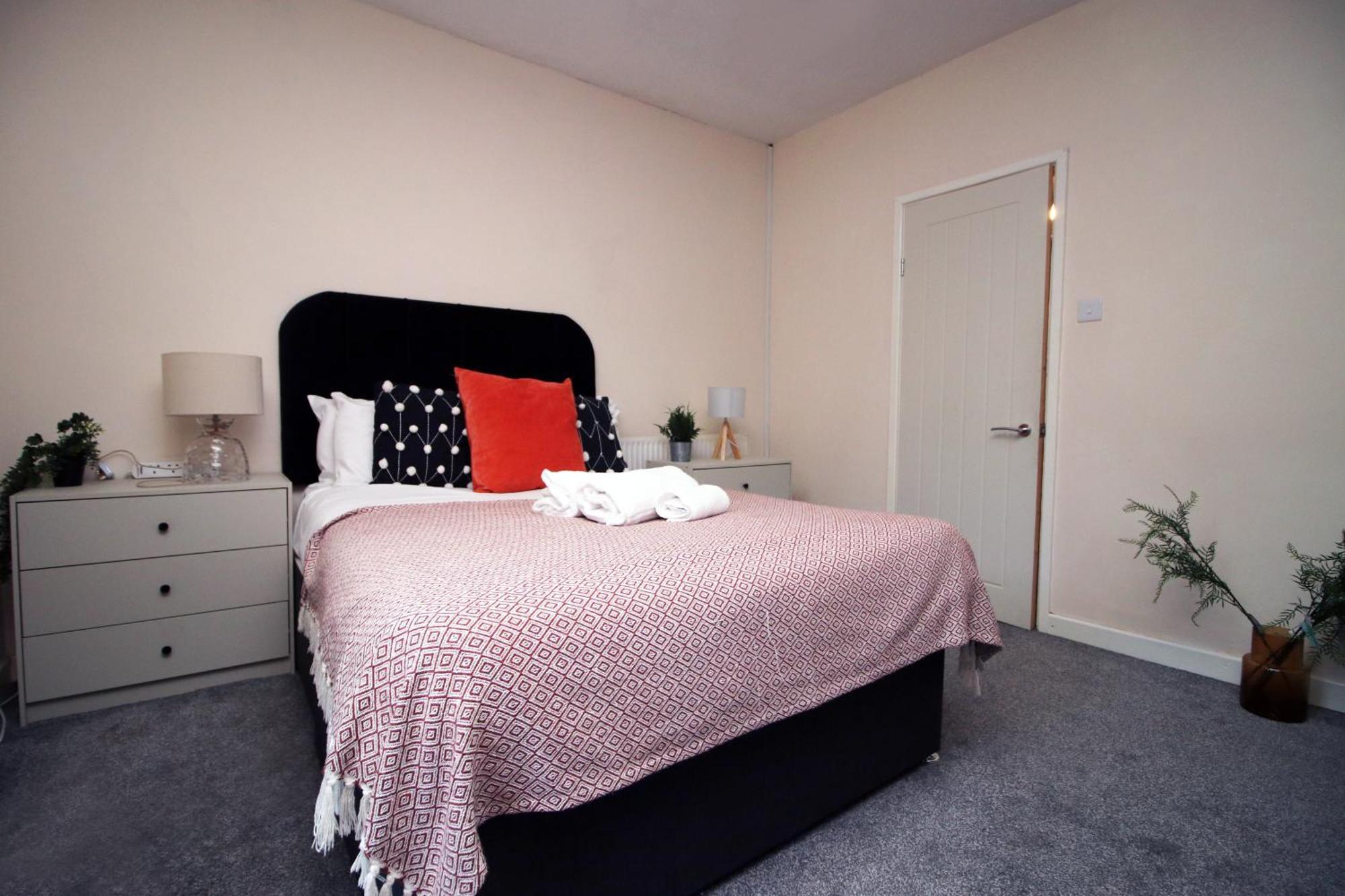 Cosy 3Br Home, Scenic Views, Ideal For Walks & Work Abertillery Exterior foto