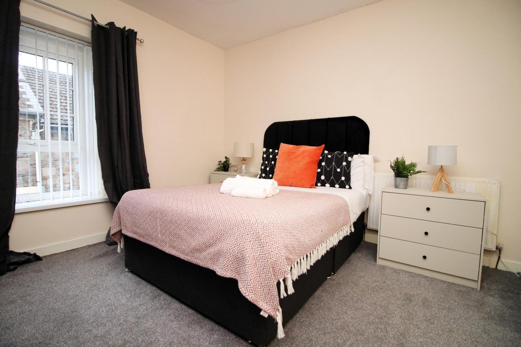 Cosy 3Br Home, Scenic Views, Ideal For Walks & Work Abertillery Exterior foto