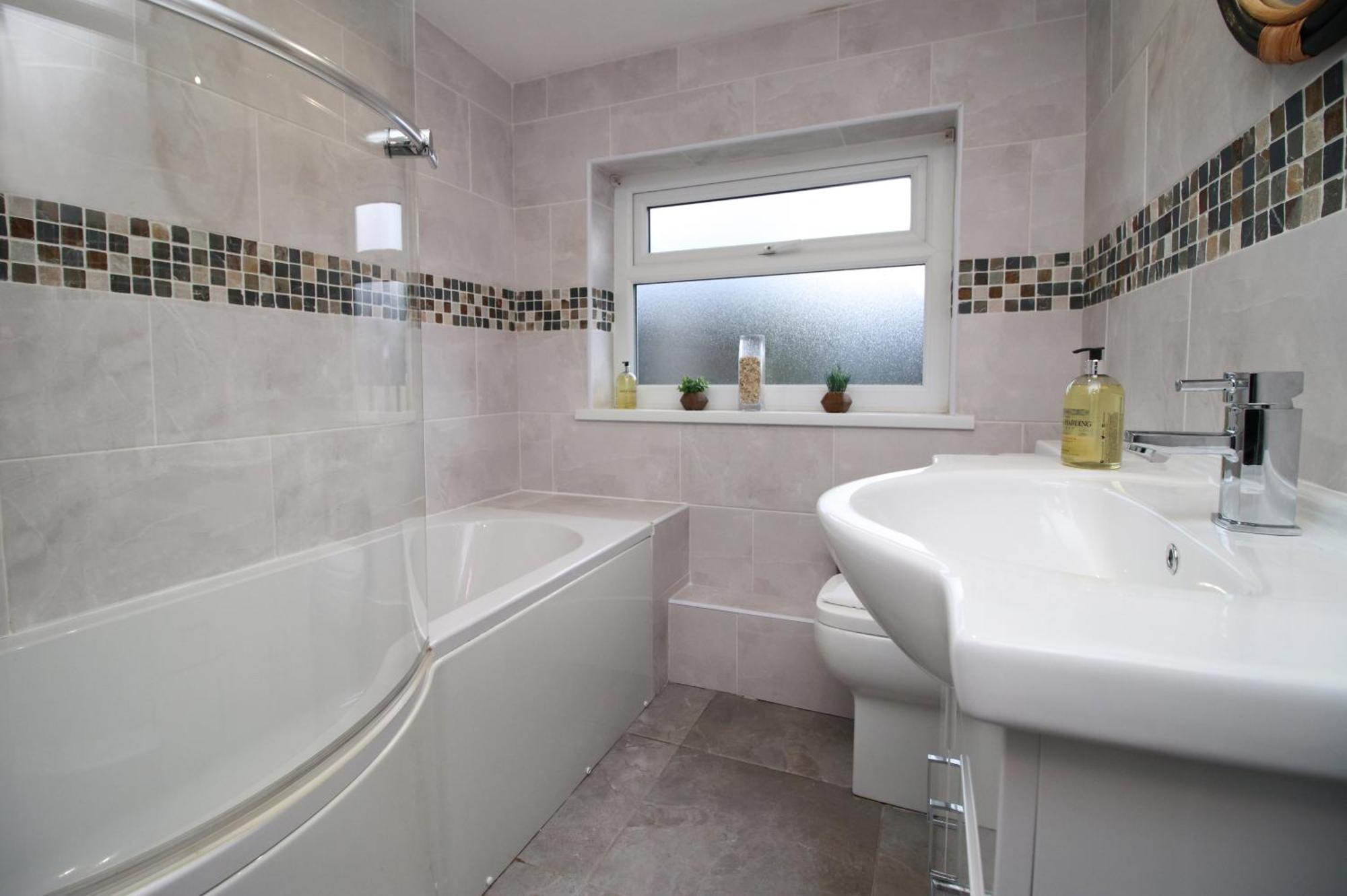 Cosy 3Br Home, Scenic Views, Ideal For Walks & Work Abertillery Exterior foto